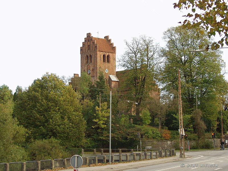 PA143485_bentn_dk.jpg - 14-10 2007 Lyngby Kirke